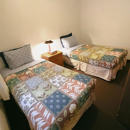 Alpine Meadows Lodge Golden Bagian luar foto