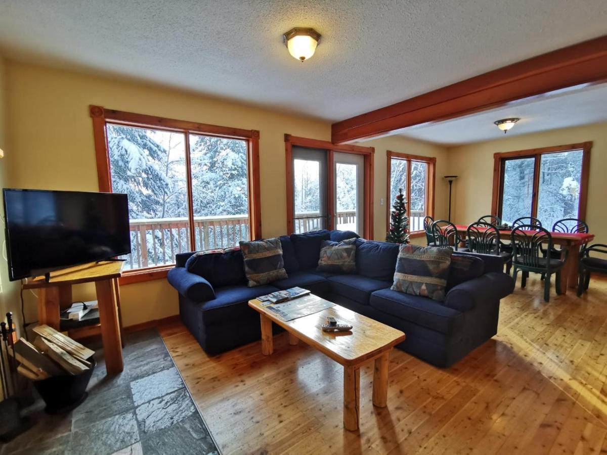 Alpine Meadows Lodge Golden Bagian luar foto