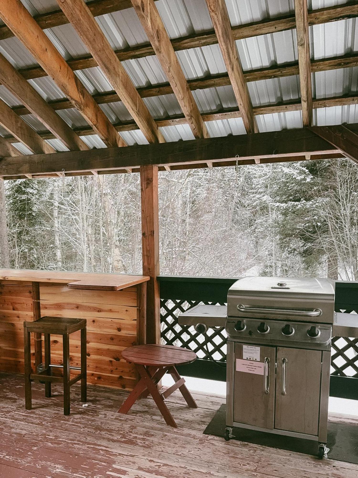 Alpine Meadows Lodge Golden Bagian luar foto