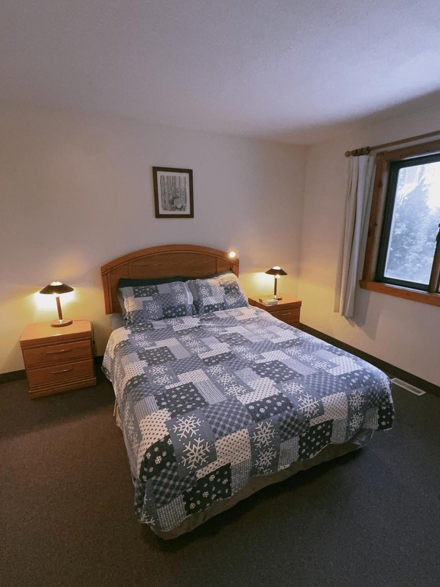 Alpine Meadows Lodge Golden Bagian luar foto