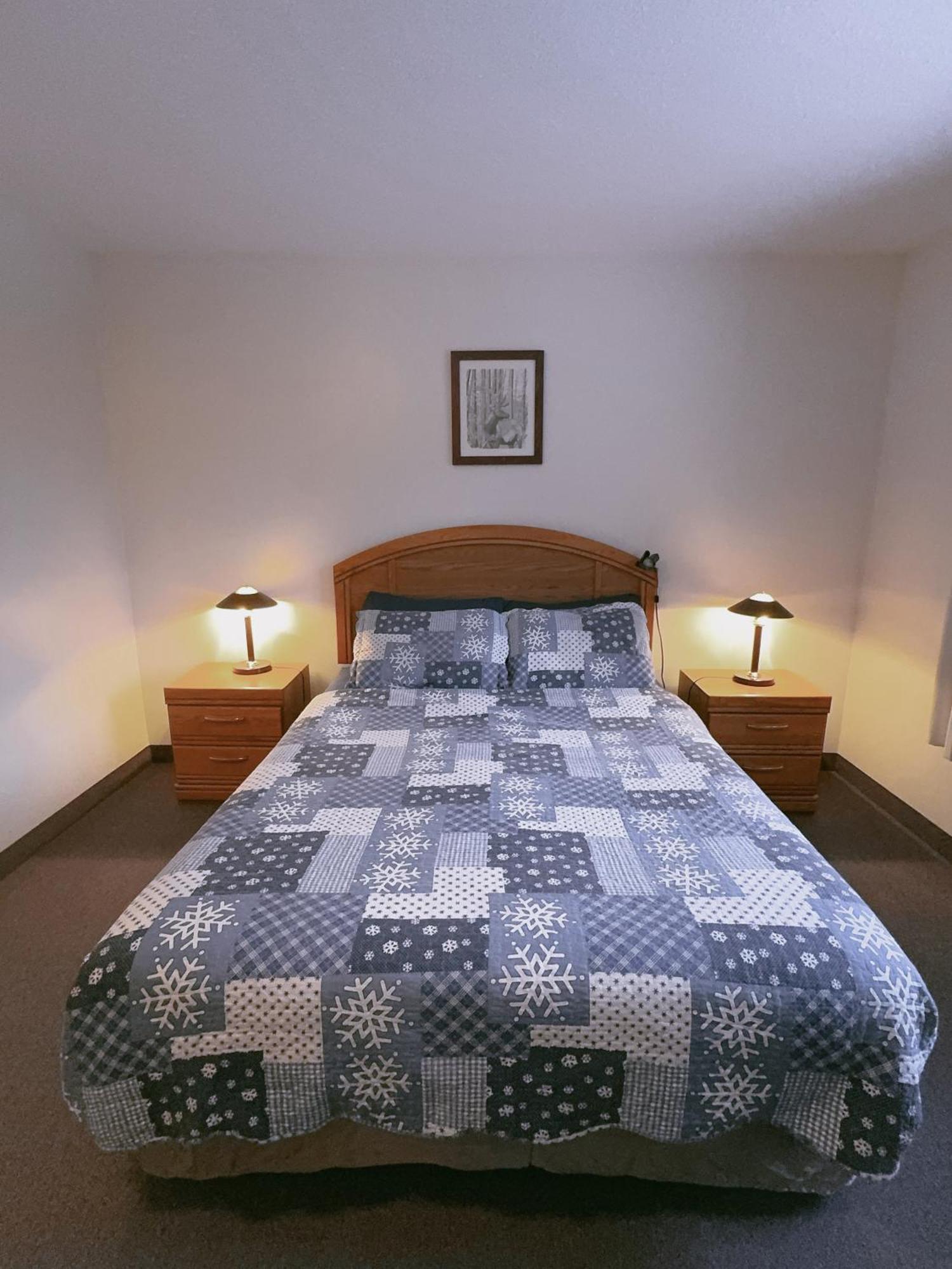 Alpine Meadows Lodge Golden Bagian luar foto