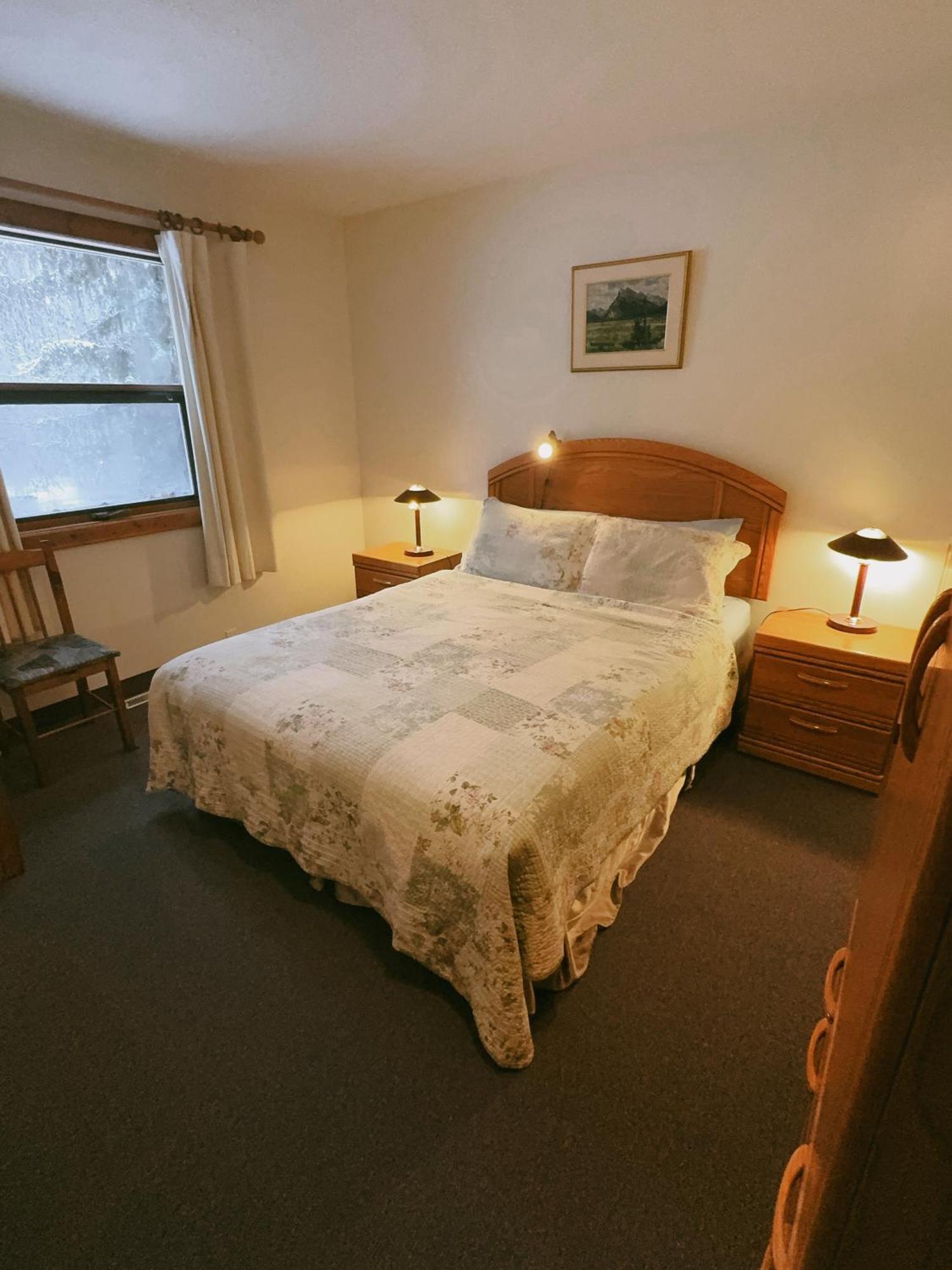 Alpine Meadows Lodge Golden Bagian luar foto