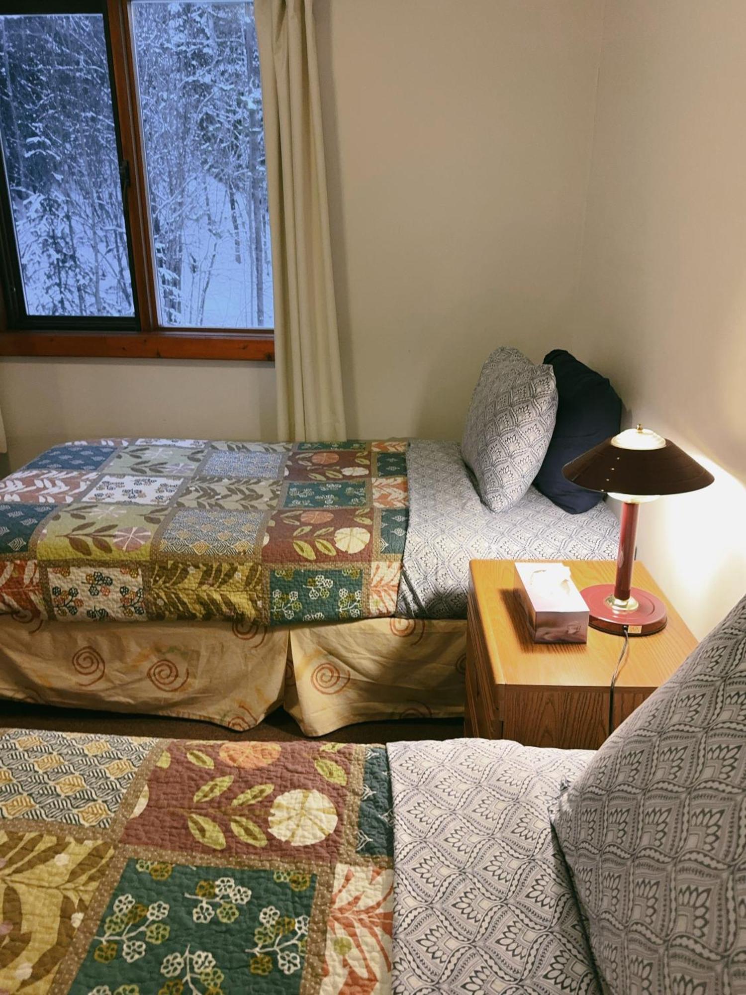 Alpine Meadows Lodge Golden Bagian luar foto